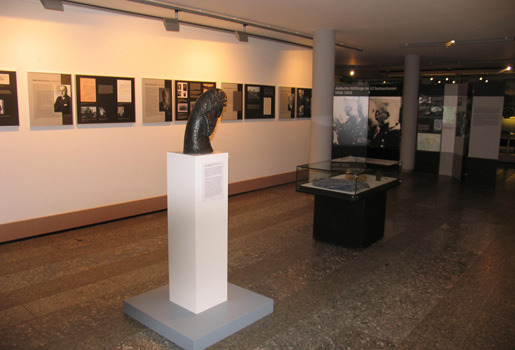 Detailansicht: Foyerausstellung 70. Jahrestag Novemberpogrom